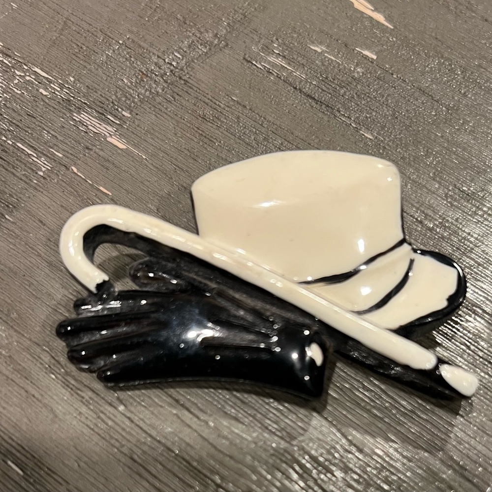 VINTAGE CELLULOID BROOCH PIN TOPHAT,GLOVE & CANE Putting on the Ritz